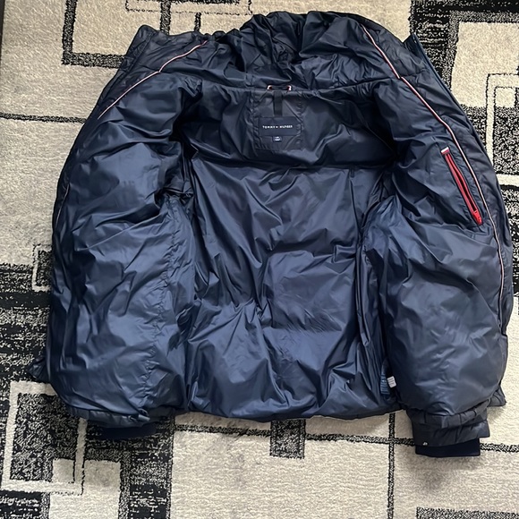 Tommy Hilfiger winter jacket with a couple tears. - Picture 4 of 8